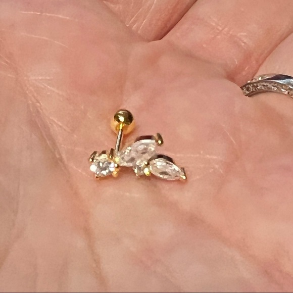 Wild Vine Marquise Round Clear Crystal CZ 18k Gold Plated S925 Stud Earring 1pc - Picture 6 of 10